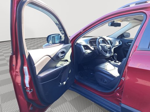 Used 2017 Jeep Cherokee Trailhawk image 11