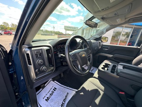 Used 2018 Chevrolet Silverado 1500 LT w/ All Star Edition image 15