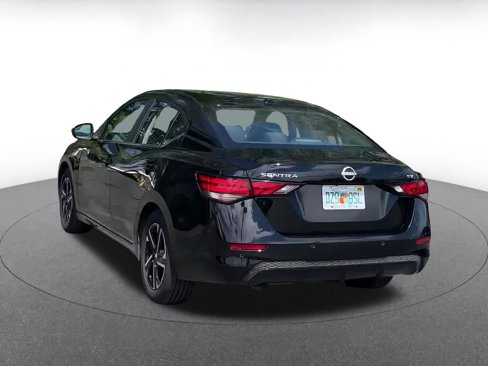 Used 2024 Nissan Sentra SV image 11