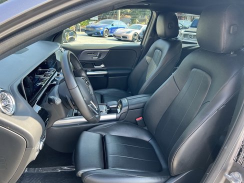 Used 2021 Mercedes-Benz GLA 250 w/ Premium Package image 24