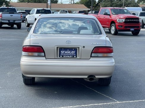 Used 1996 Toyota Avalon XL image 6