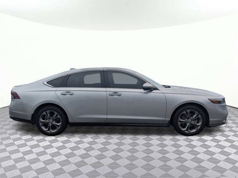 Used 2024 Honda Accord EX image 2