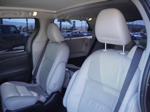 Used 2017 Toyota Sienna Limited Premium image 20