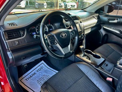 Used 2014 Toyota Camry SE image 11