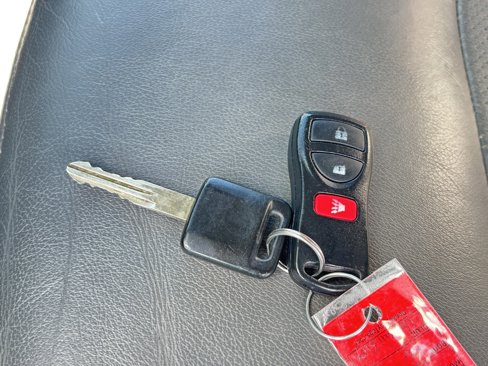 Used 2012 Nissan Frontier SL image 28