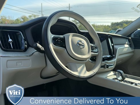 Certified 2023 Volvo XC60 B5 Plus image 17