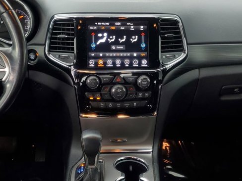 Used 2020 Jeep Grand Cherokee Altitude image 29