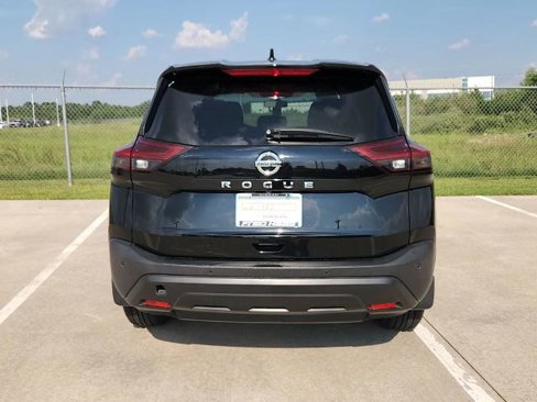 Certified 2021 Nissan Rogue S image 6