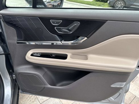Used 2021 Lincoln Corsair FWD image 19