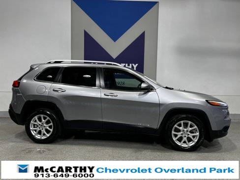 Used 2016 Jeep Cherokee Latitude image 6
