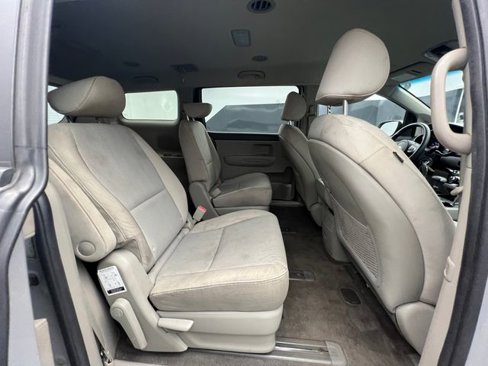 Used 2020 Kia Sedona LX image 47