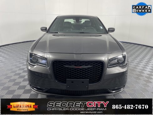 Used 2023 Chrysler 300 S image 2