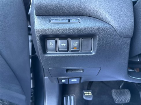 Used 2015 Nissan Altima 2.5 SV w/ Convenience Package image 21