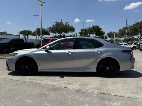 Used 2023 Toyota Camry XSE image 8