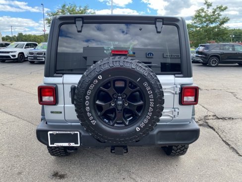 Used 2022 Jeep Wrangler Unlimited Sport image 4