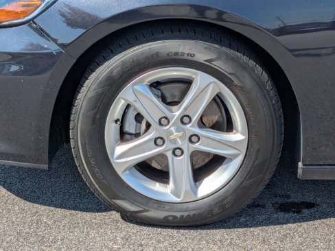 Used 2023 Chevrolet Malibu LT image 3