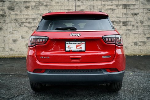 Used 2018 Jeep Compass Latitude image 12