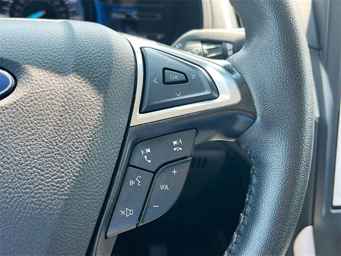 Used 2024 Ford Edge SEL image 13