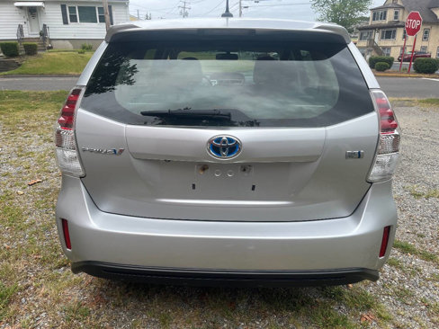Used 2016 Toyota Prius V Five image 3