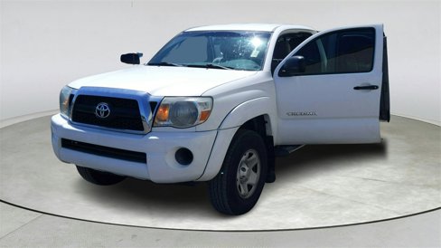Used 2011 Toyota Tacoma PreRunner image 10