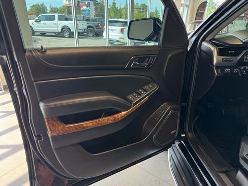 Used 2016 Chevrolet Suburban LTZ image 12