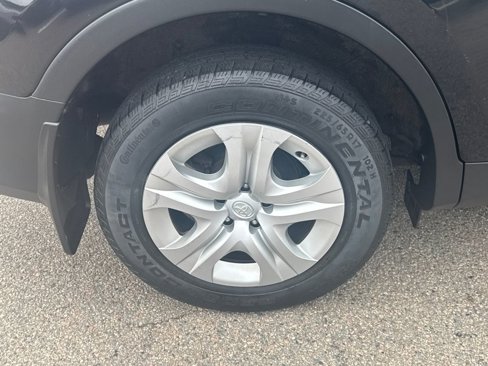 Used 2015 Toyota RAV4 LE image 37