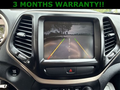 Used 2016 Jeep Cherokee Limited image 18