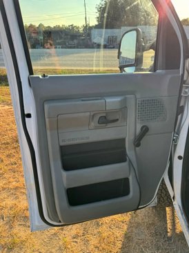 Used 2013 Ford E-250 and Econoline 250 image 22