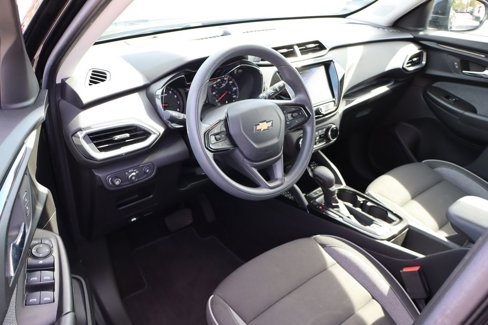 Used 2022 Chevrolet TrailBlazer LT w/ Convenience Package image 9