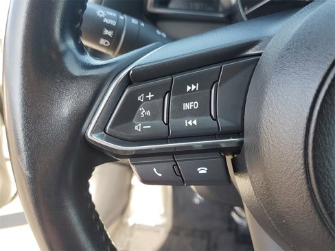 Used 2017 MAZDA MAZDA3 Grand Touring image 6