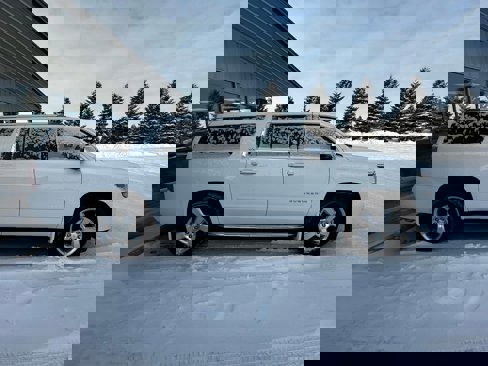 Used 2015 Chevrolet Suburban LTZ image 3