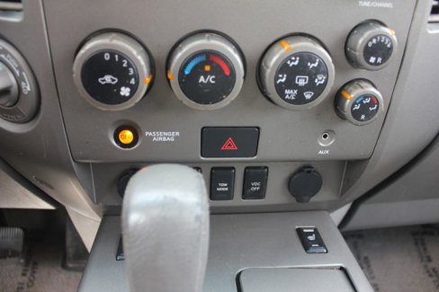 Used 2004 Nissan Armada LE w/ (SR2) Sunroof Pkg (LE) image 20