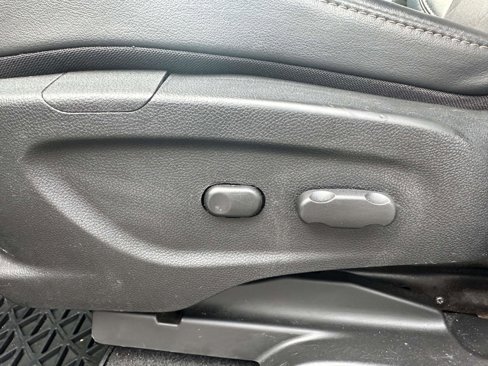 Used 2019 Chevrolet Trax LT w/ Driver Confidence Package image 19