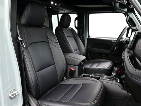 Used 2024 Jeep Wrangler Sahara w/ Technology Group image 17