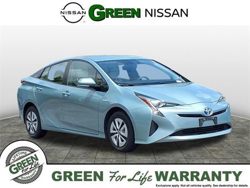 Used 2016 Toyota Prius Four image 1