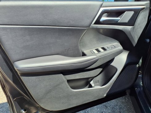 Used 2024 Mitsubishi Outlander SE Black Edition image 15