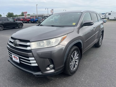 Used 2018 Toyota Highlander XLE image 7