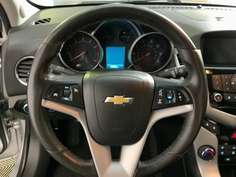 Used 2014 Chevrolet Cruze LT image 17