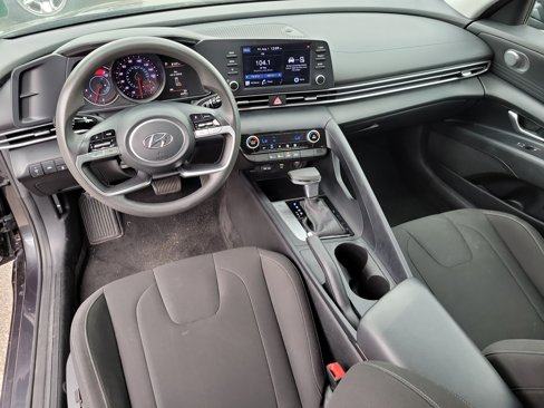 Used 2021 Hyundai Elantra SEL w/ Cargo Package image 17
