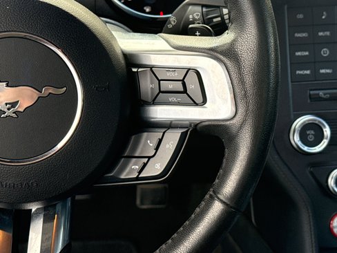 Used 2017 Ford Mustang Coupe image 28