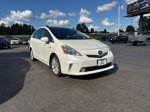 Used 2012 Toyota Prius V Five image 1