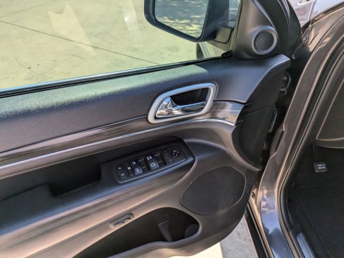Used 2021 Jeep Grand Cherokee Limited image 12