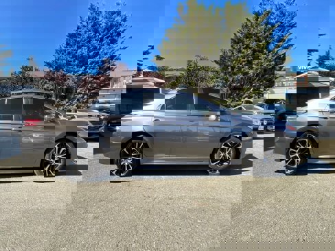 Used 2018 Toyota Camry SE image 9