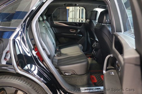 Used 2019 Bentley Bentayga image 37