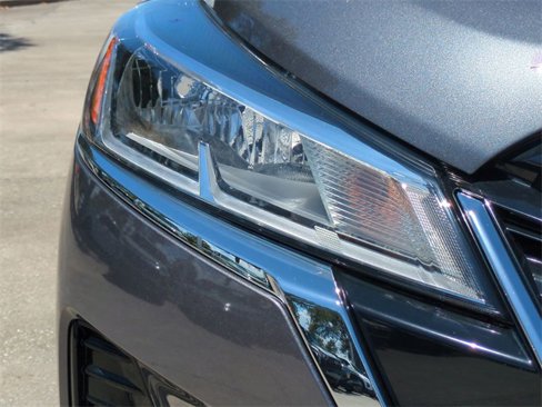 Used 2021 Nissan Kicks S image 10