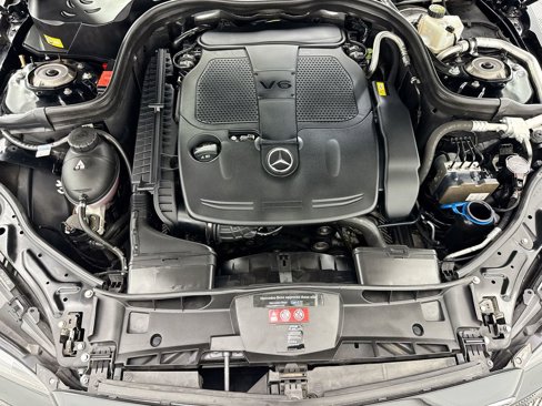 Used 2016 Mercedes-Benz E 350 4MATIC Sedan image 28