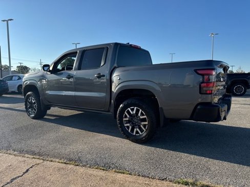 Used 2022 Nissan Frontier S w/ Technology Package image 3