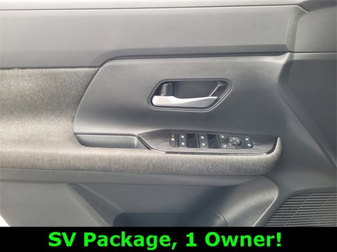 Used 2025 Nissan Kicks SV w/ Charging Package image 20