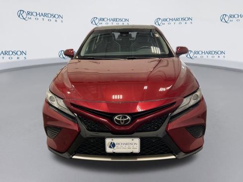 Used 2018 Toyota Camry XSE image 8