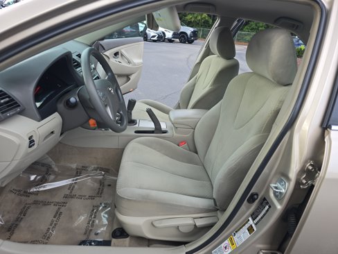 Used 2009 Toyota Camry LE image 14